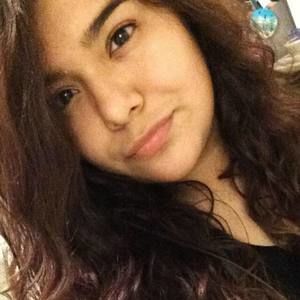 Meet your Posher, Paola